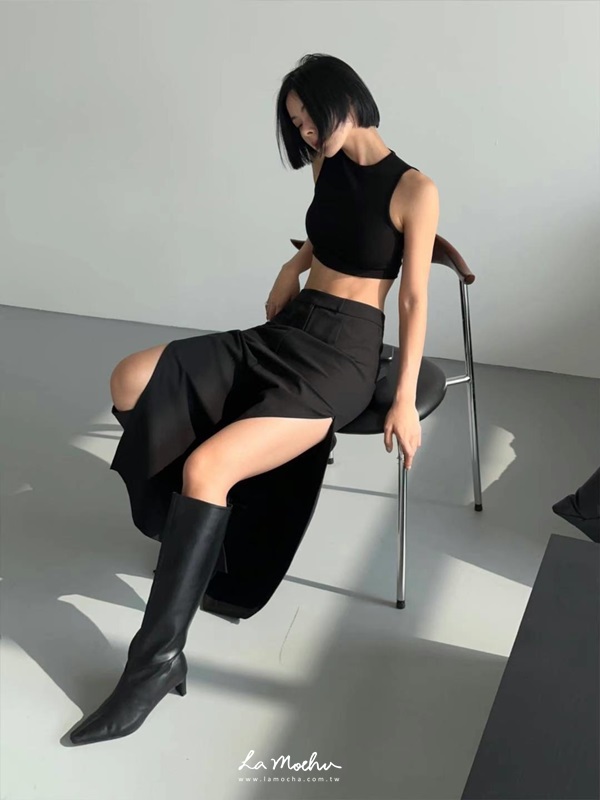 素面短版背心